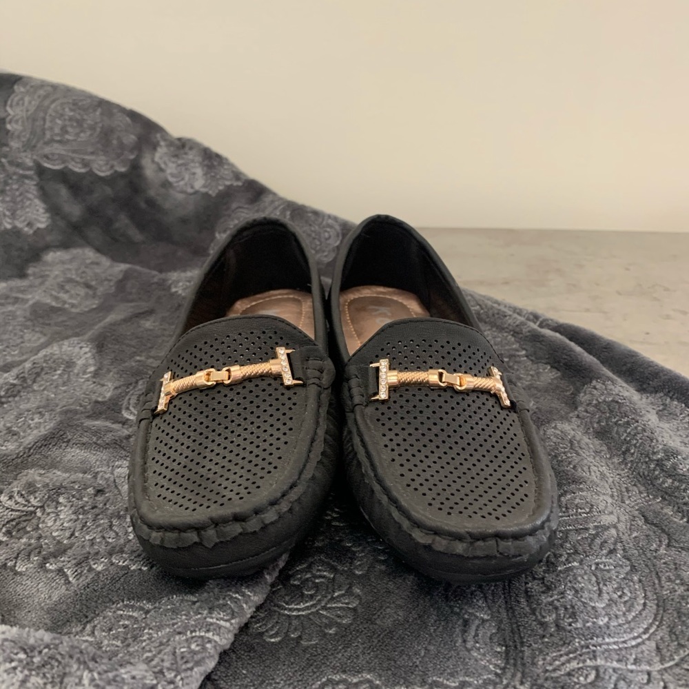black slip ons - Picture 2 of 4